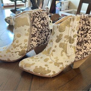 Stylish Gold and Brown Ankle Boots